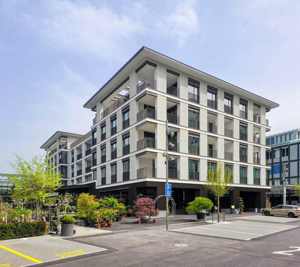 Neubau Gewerbe- und Wohnhaus Kuster in Stans