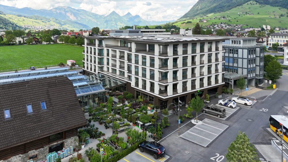 Neubau Gewerbe- und Wohnhaus Kuster in Stans